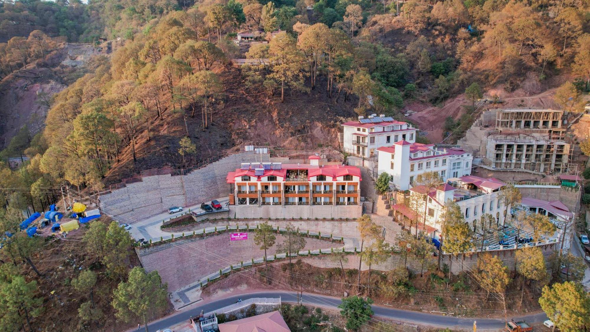 The Sanawar Heights I Kasauli I New Property ภายนอก รูปภาพ